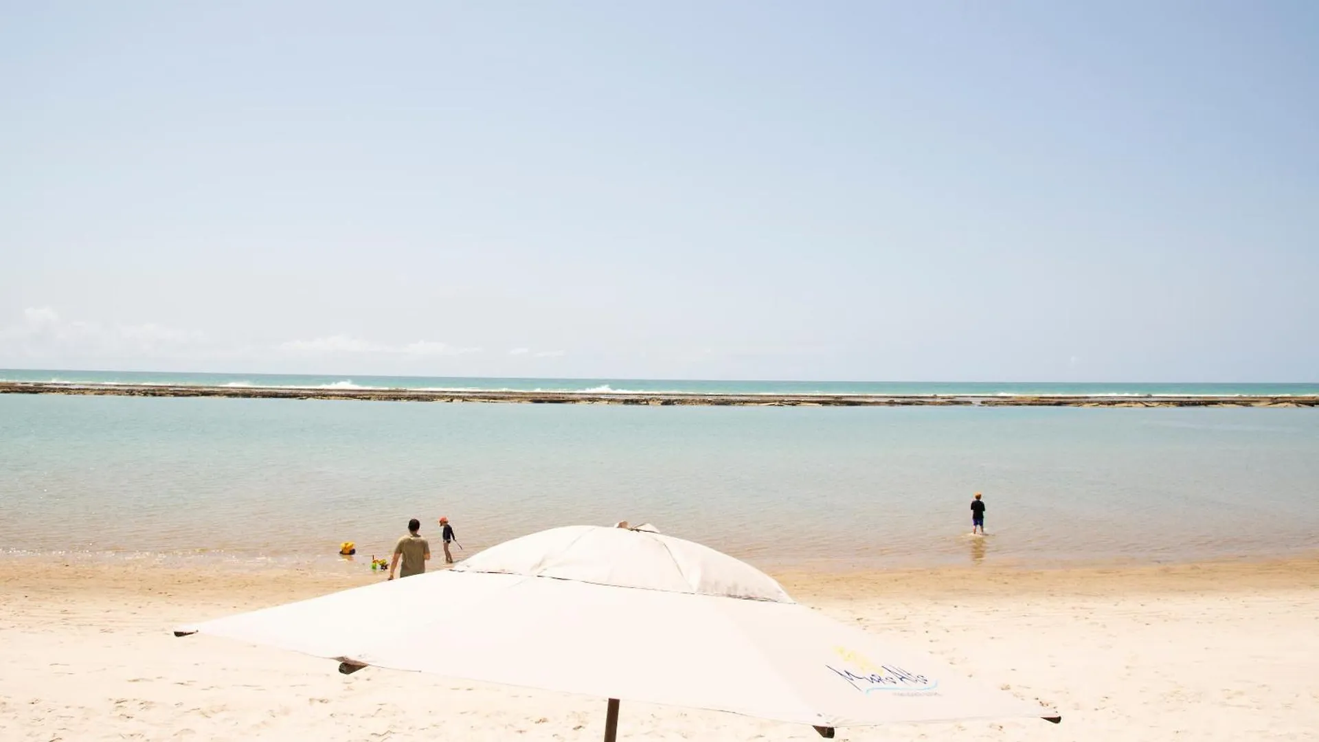 Flat Equipado Marupiara No Melhor Trecho Da Praia De Muro Alto, Beira-Mar Com Piscina, Varanda, Restaurante, Estacionamento E Wi-Fi, A 10' De Carro De Porto De Galinhas Apartamento