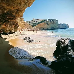 casa-mariana-carvoeiro-lagoa-8400-550.hotelaalgarve.com/